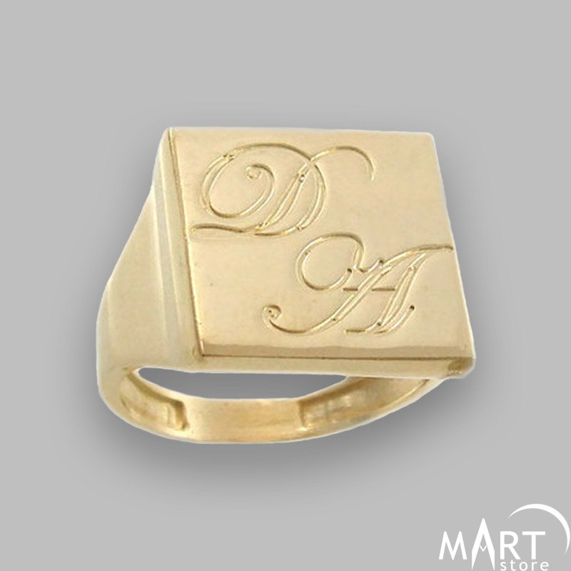 Ring with store initials gold